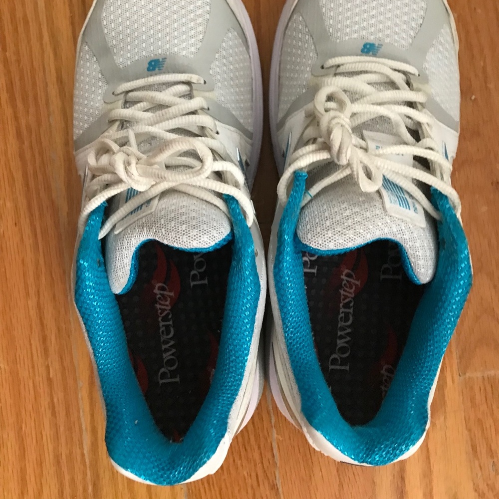 New balance 1540 V2 Women's Size 9.5 Powerstep